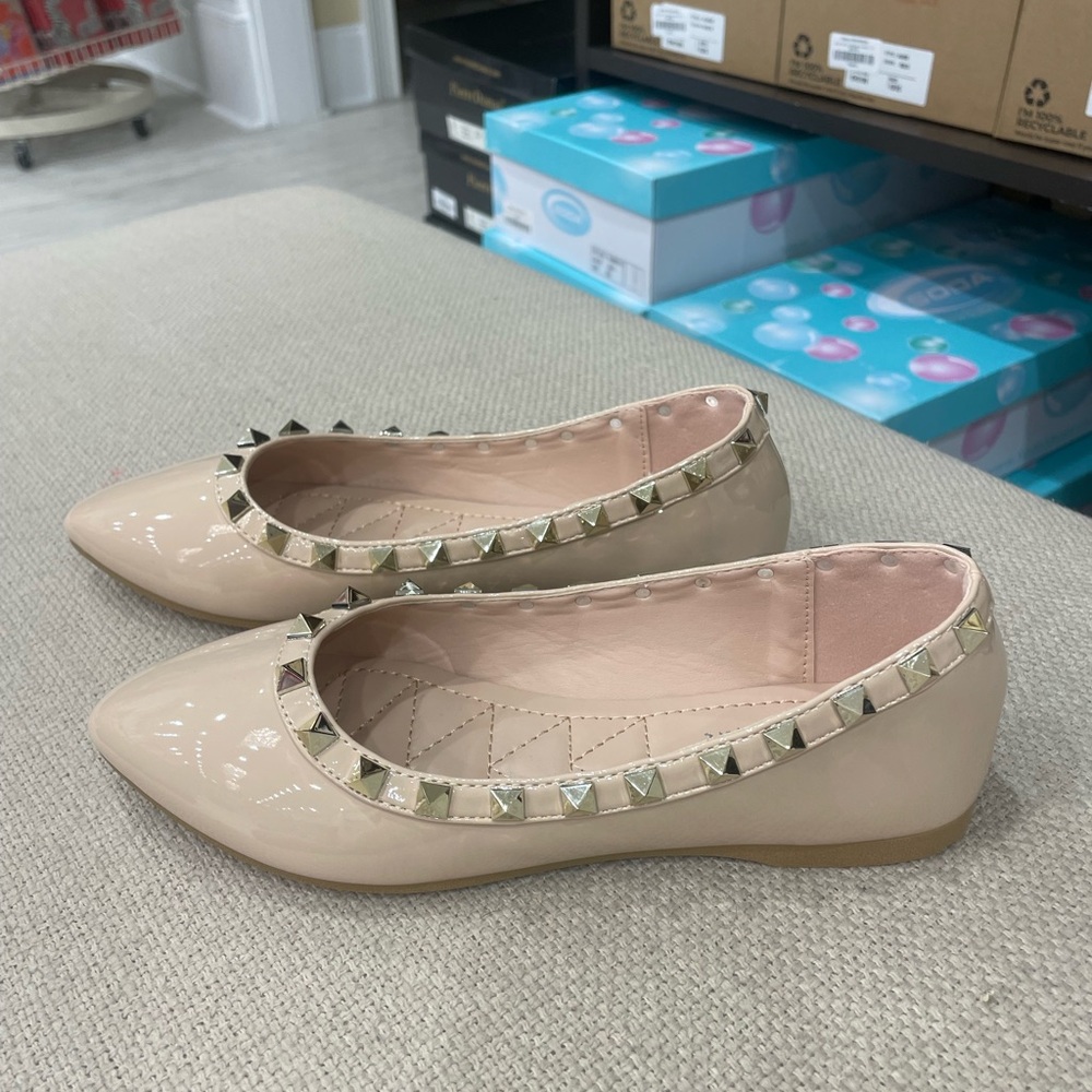 Studded flats